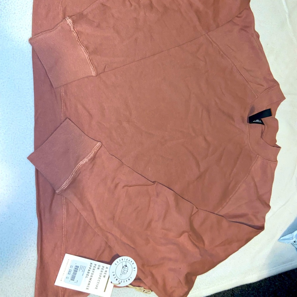 Sweater brand new with tags vuori rose pinkish